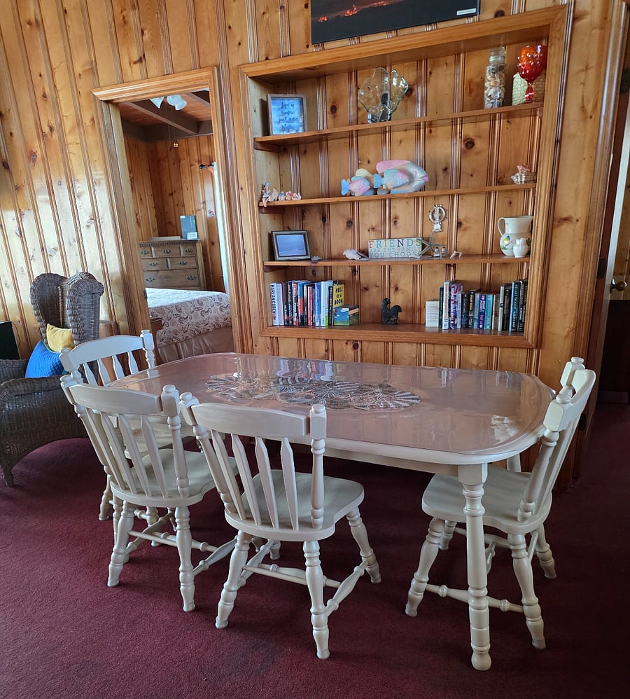 Dining table seats 6.  