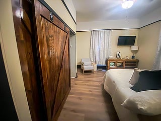 Furnished Finder property 889225_1 photo 18