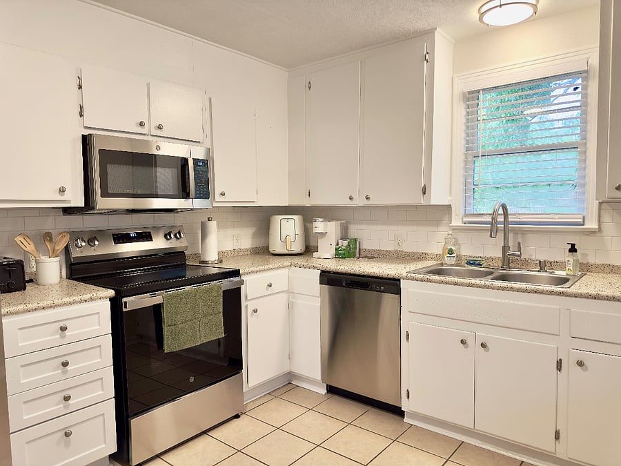 Furnished Finder property 889232_1 photo 3