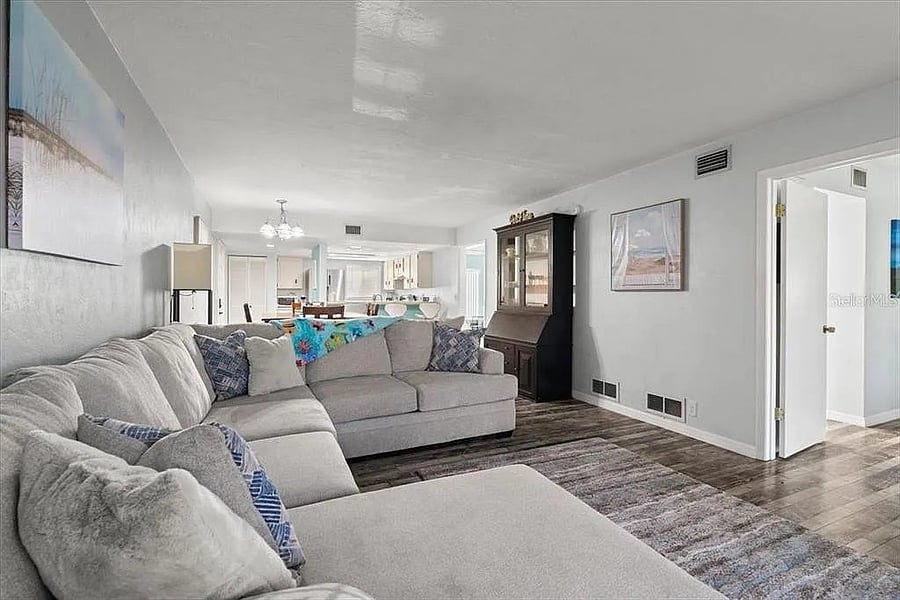 Furnished Finder property 889246_1 photo 15
