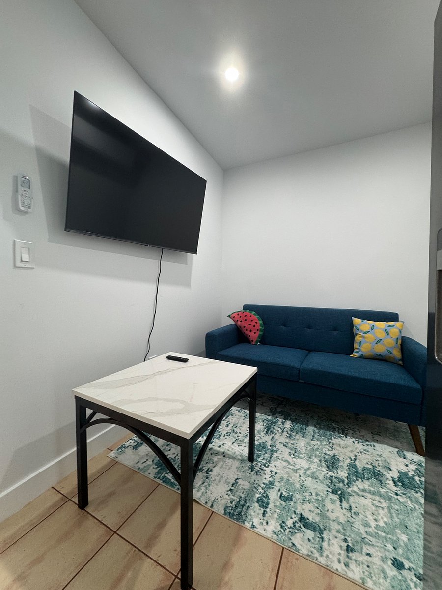 Furnished Finder property 889255_1 photo 17