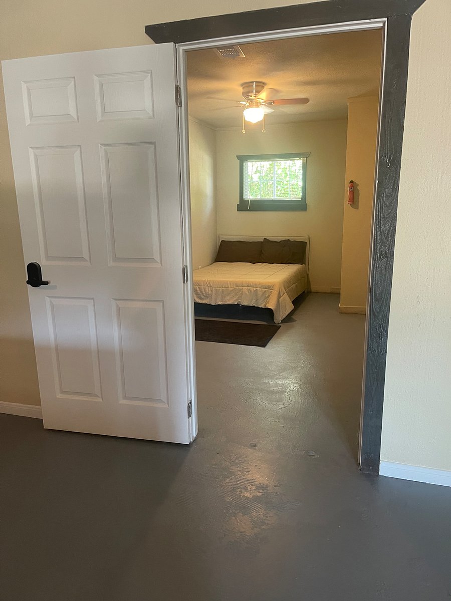 Furnished Finder property 889273_1 photo 24