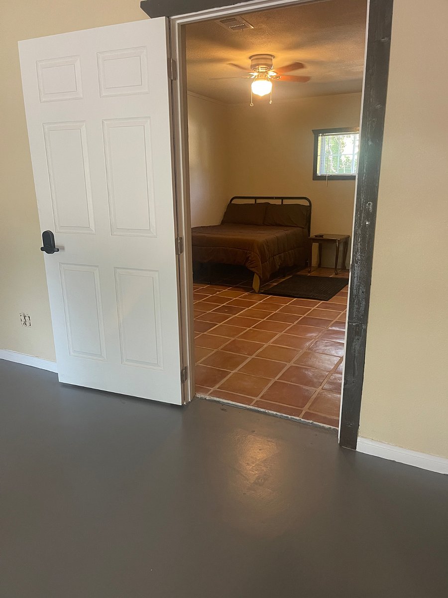 Furnished Finder property 889273_1 photo 28