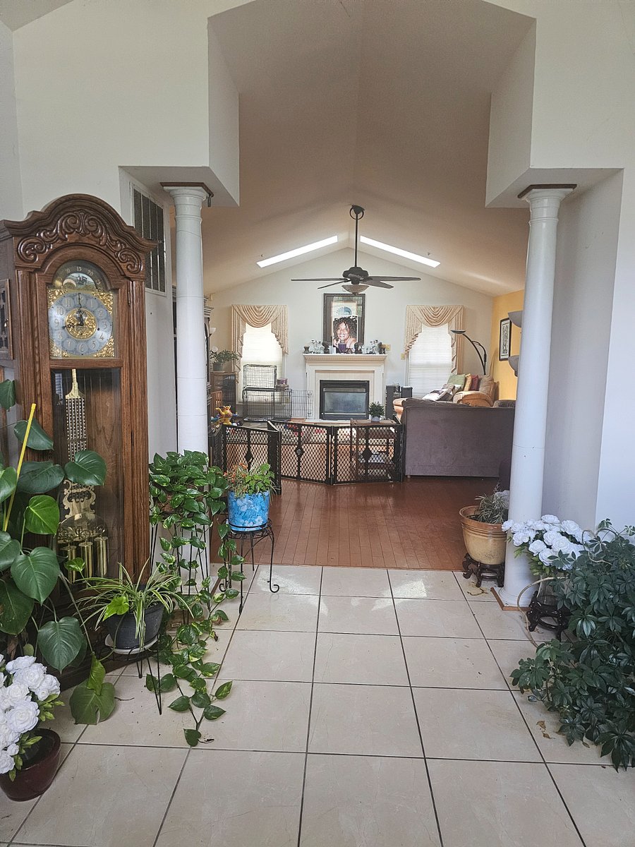 Furnished Finder property 889300_1 photo 7