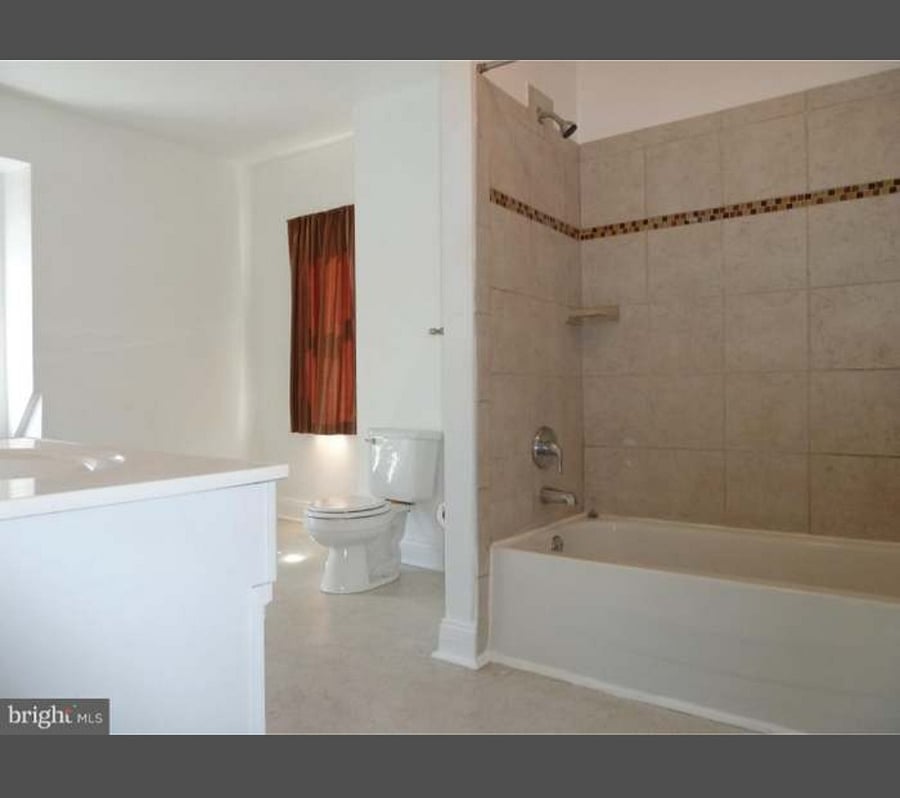 Furnished Finder property 889354_1 photo 4