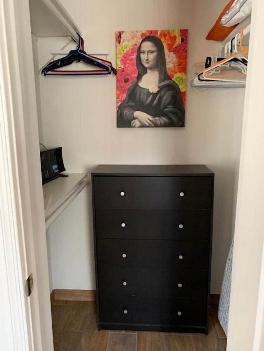 Closet.
