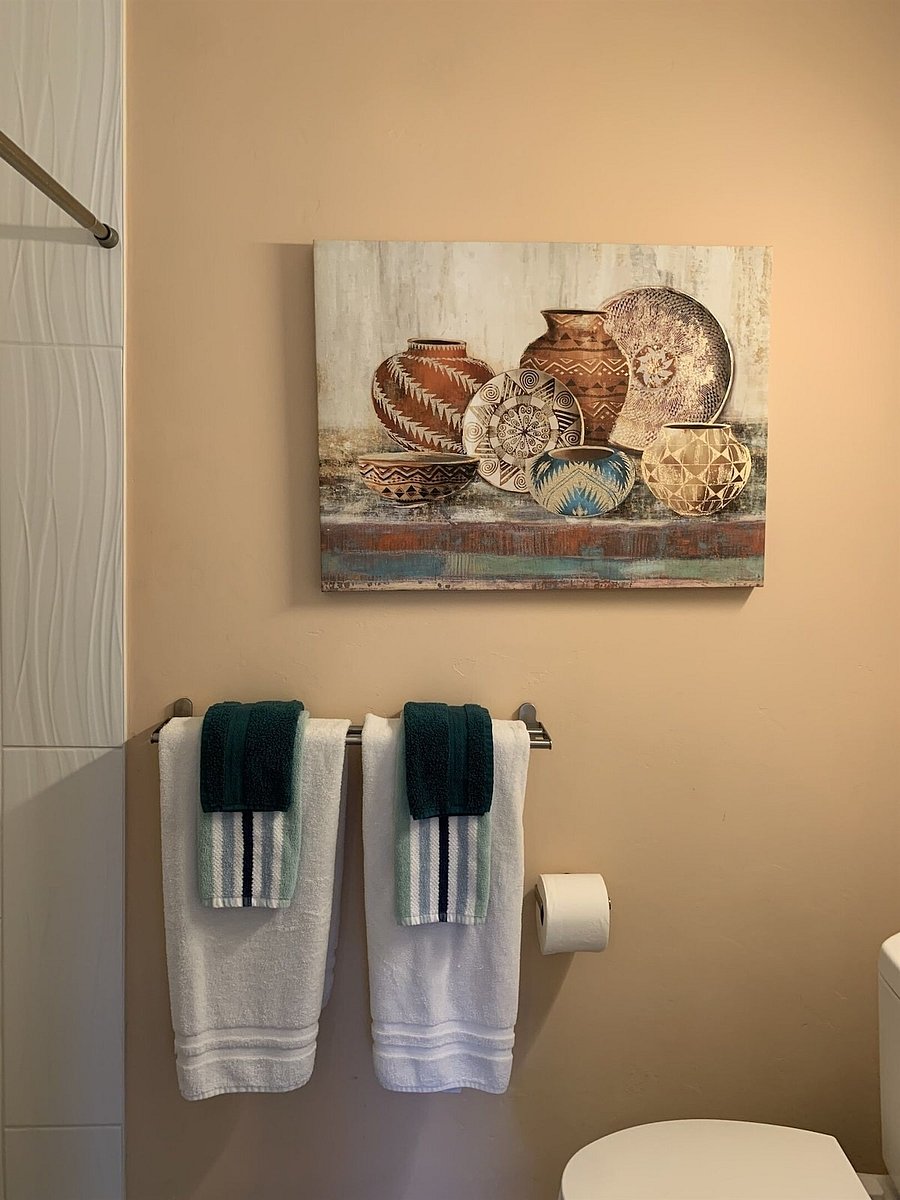 Ensuite bath, with walk in shower.