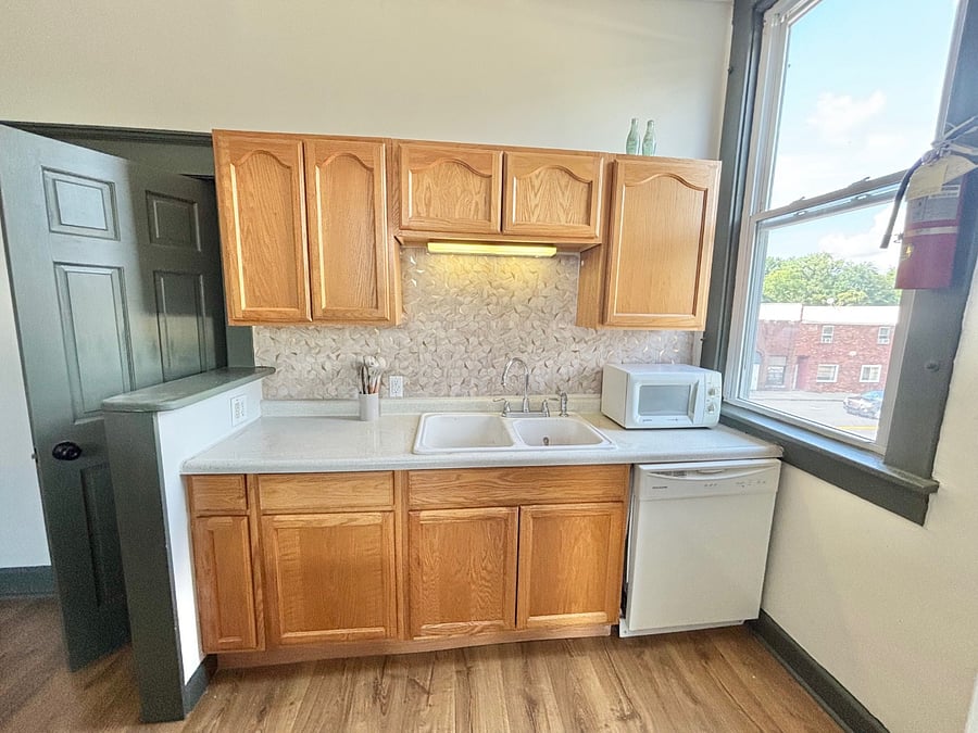 Furnished Finder property 889385_1 photo 4