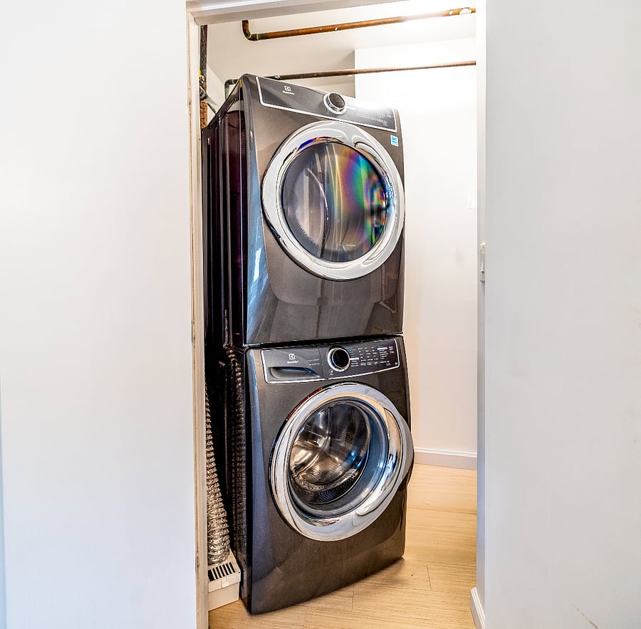 Full Sized Laundry In Unit