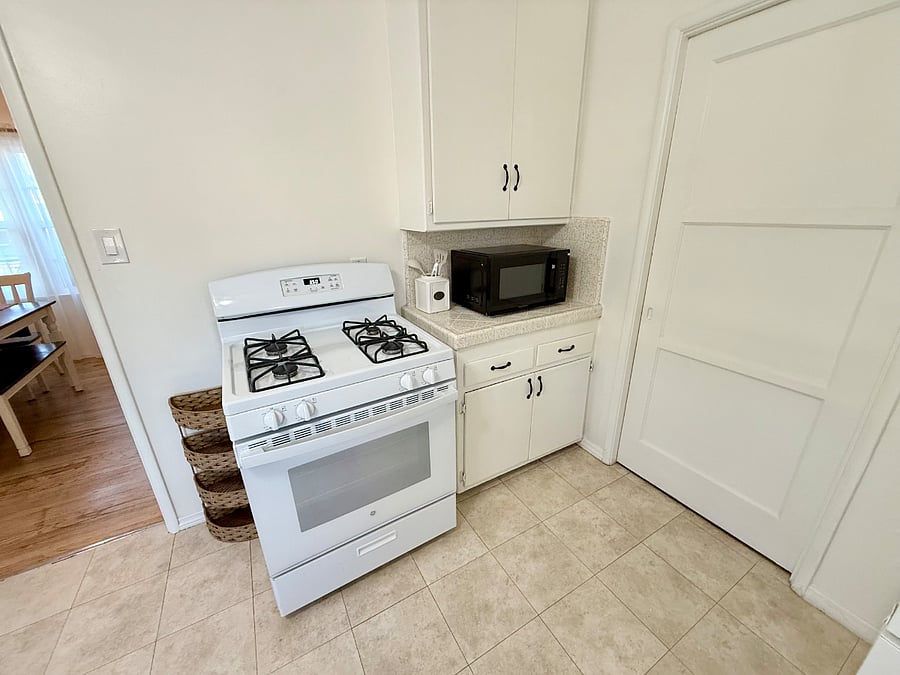 Furnished Finder property 889407_1 photo 7