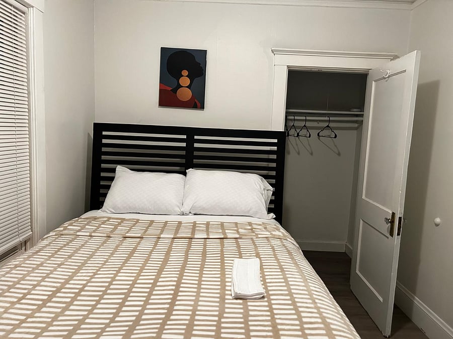 Furnished Finder property 889408_1 photo 12