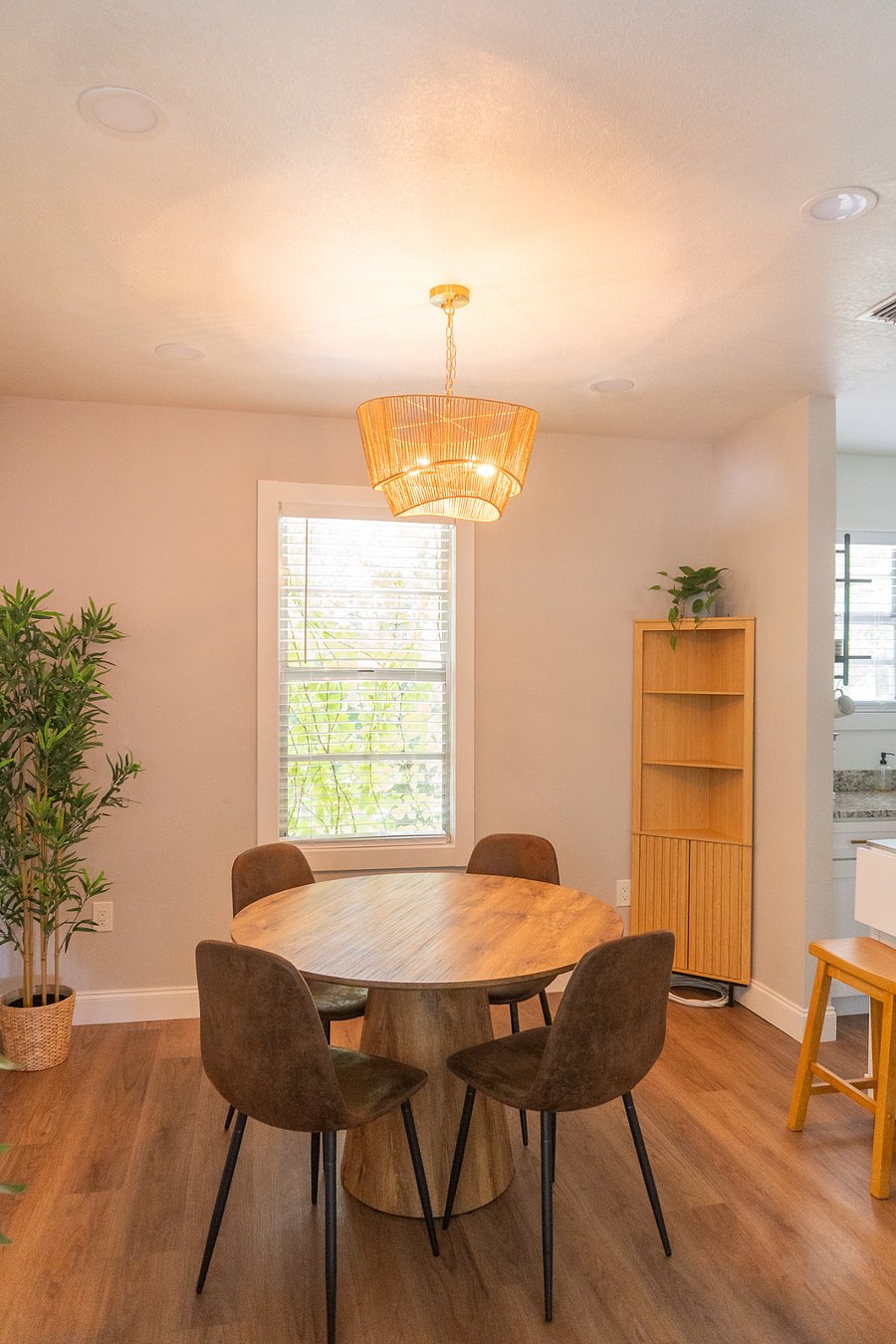 Furnished Finder property 889422_1 photo 8