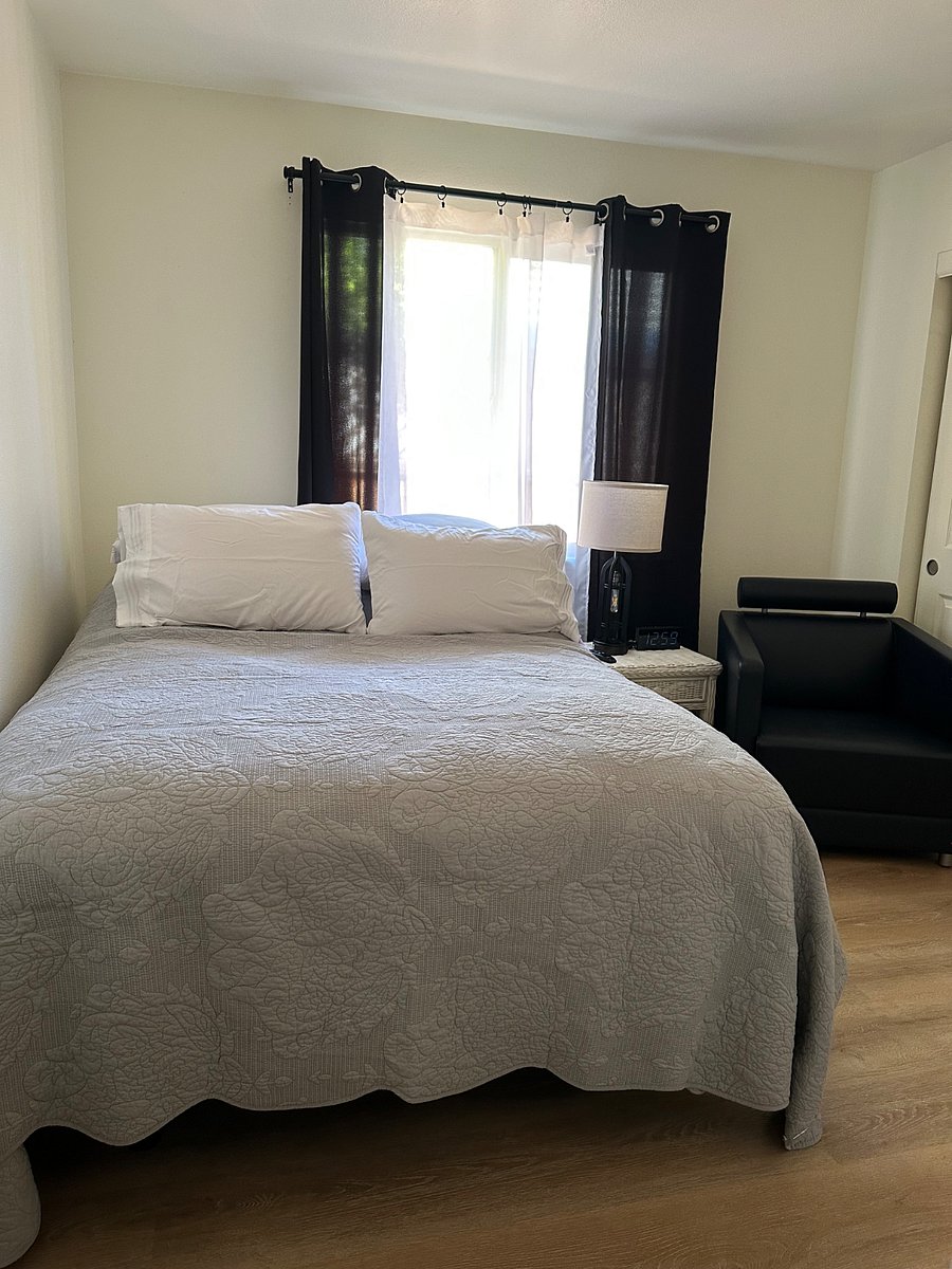 Furnished Finder property 889444_1 photo 6