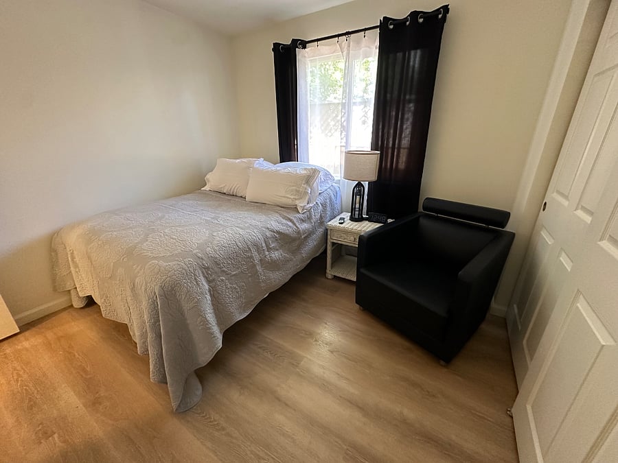 Furnished Finder property 889444_1 photo 12