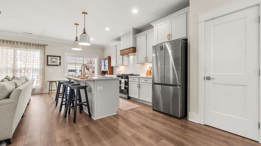Kitchen Island - Main floor - seating for FOUR