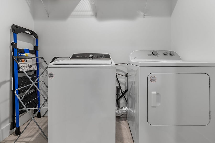Washer / Dryer in laundry room