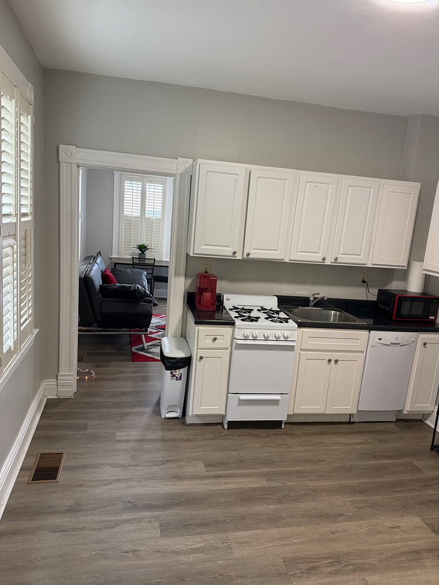 Furnished Finder property 889485_1 photo 3
