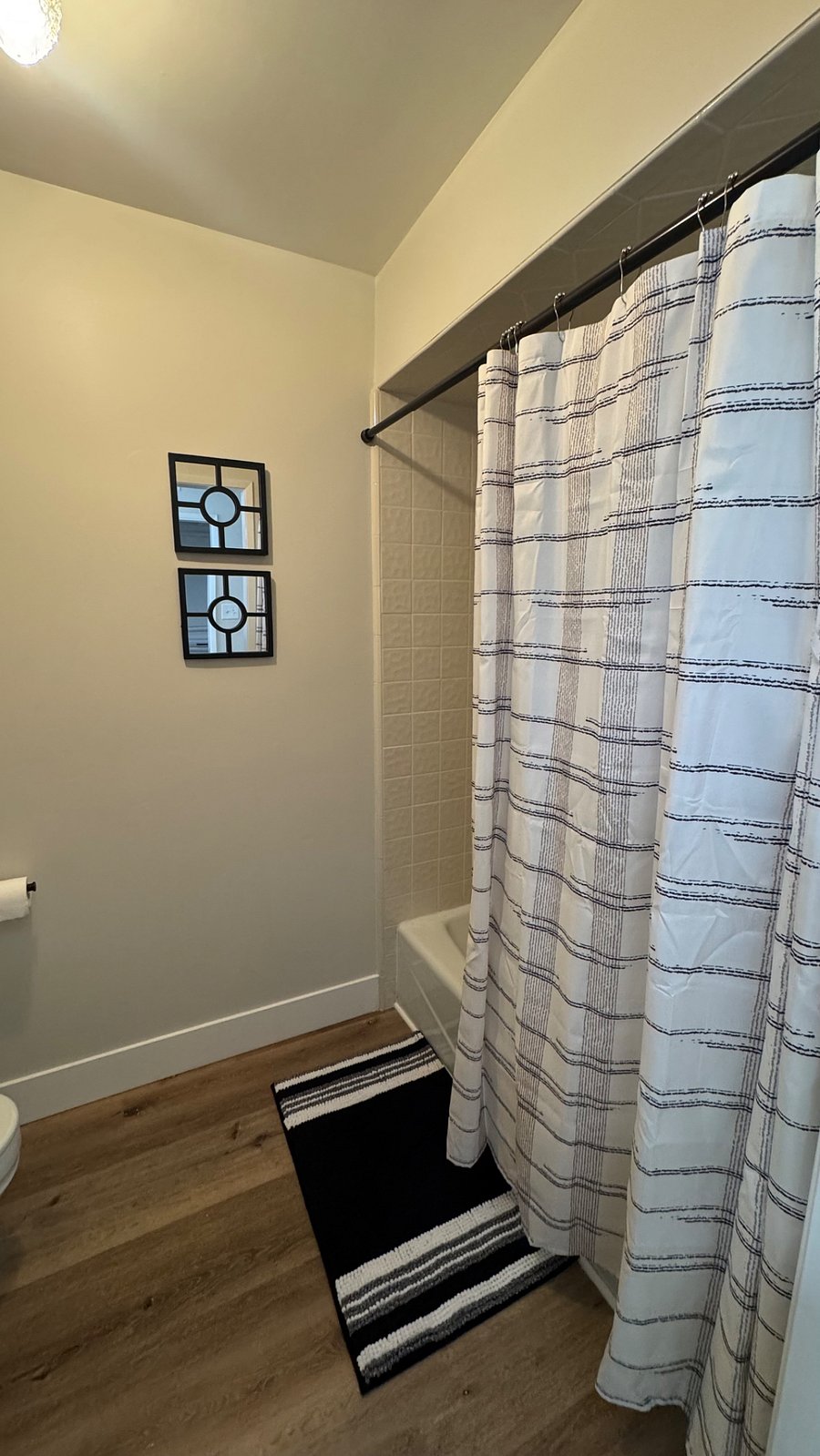 Furnished Finder property 889506_1 photo 17