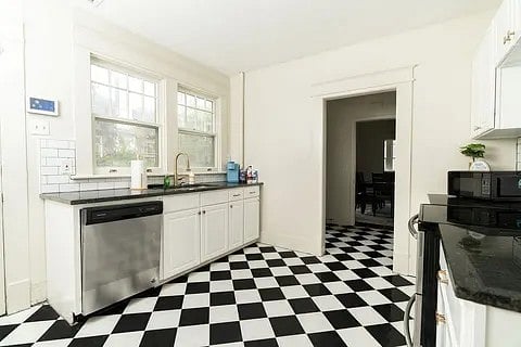 Furnished Finder property 889508_1 photo 13