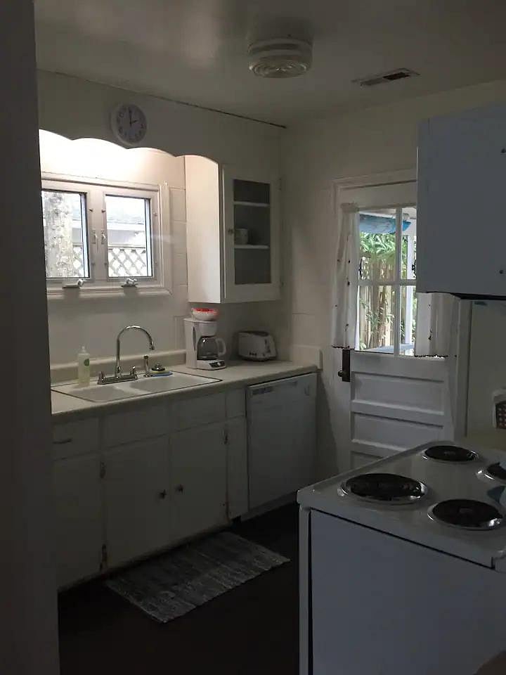 Furnished Finder property 889528_1 photo 4