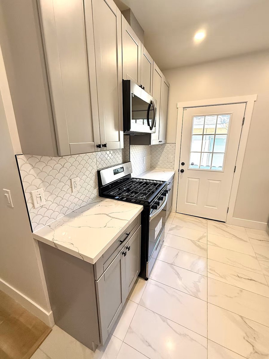 Furnished Finder property 889541_1 photo 8