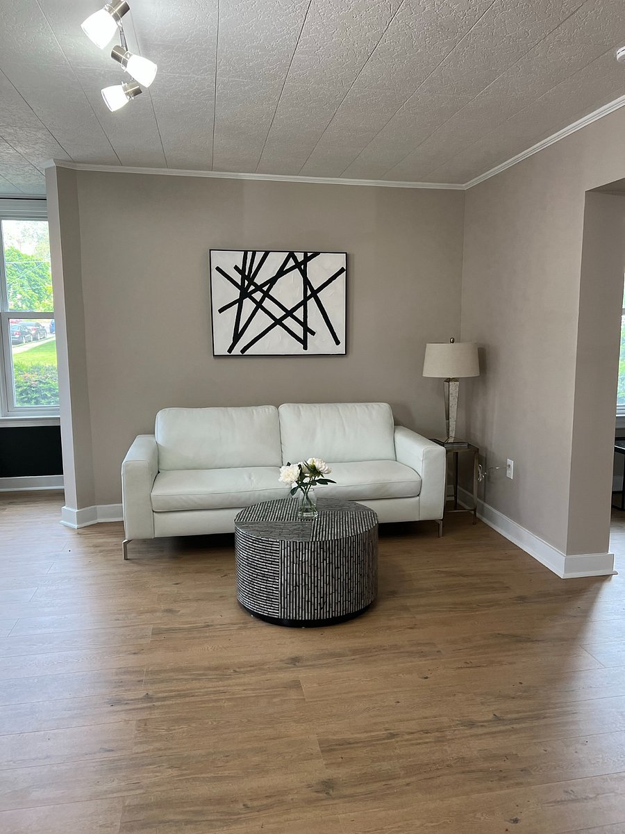 Furnished Finder property 889550_1 photo 4