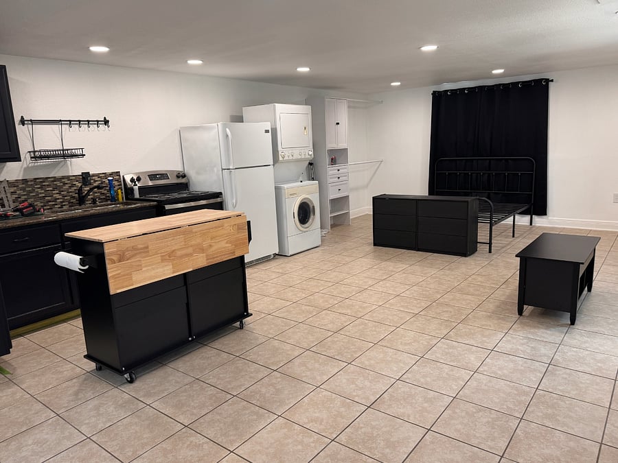 Furnished Finder property 889565_1 photo 7