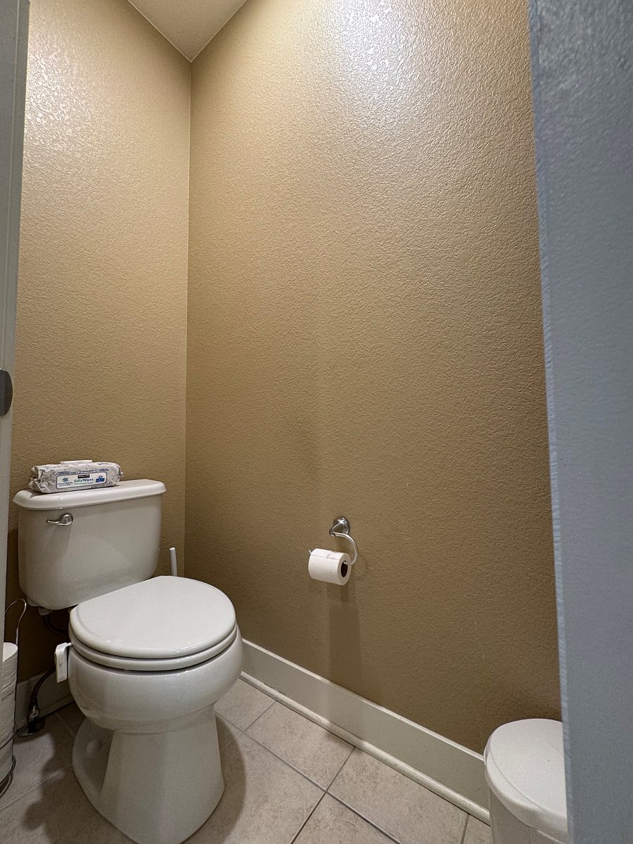 Furnished Finder property 889568_1 photo 24