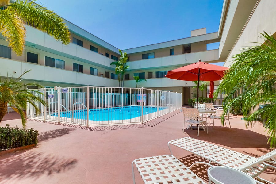 Furnished Finder property 889584_1 photo 11