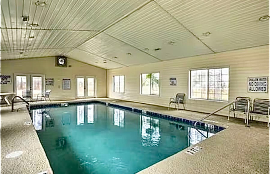 Furnished Finder property 889597_1 photo 15