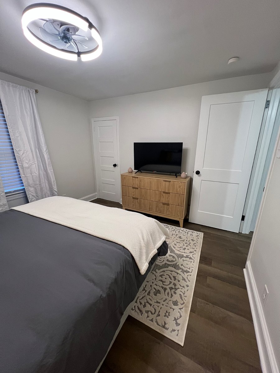 Furnished Finder property 889602_1 photo 22