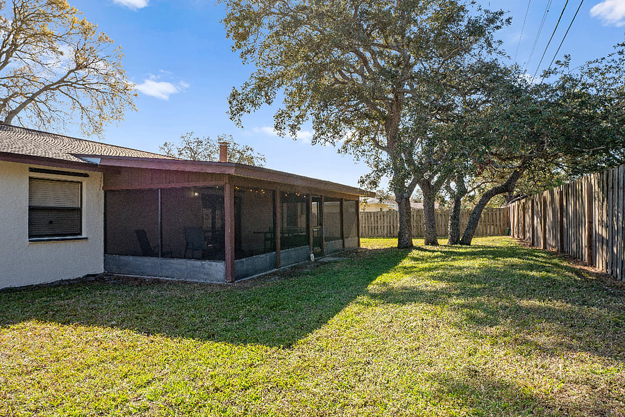 Furnished Finder property 889610_1 photo 18
