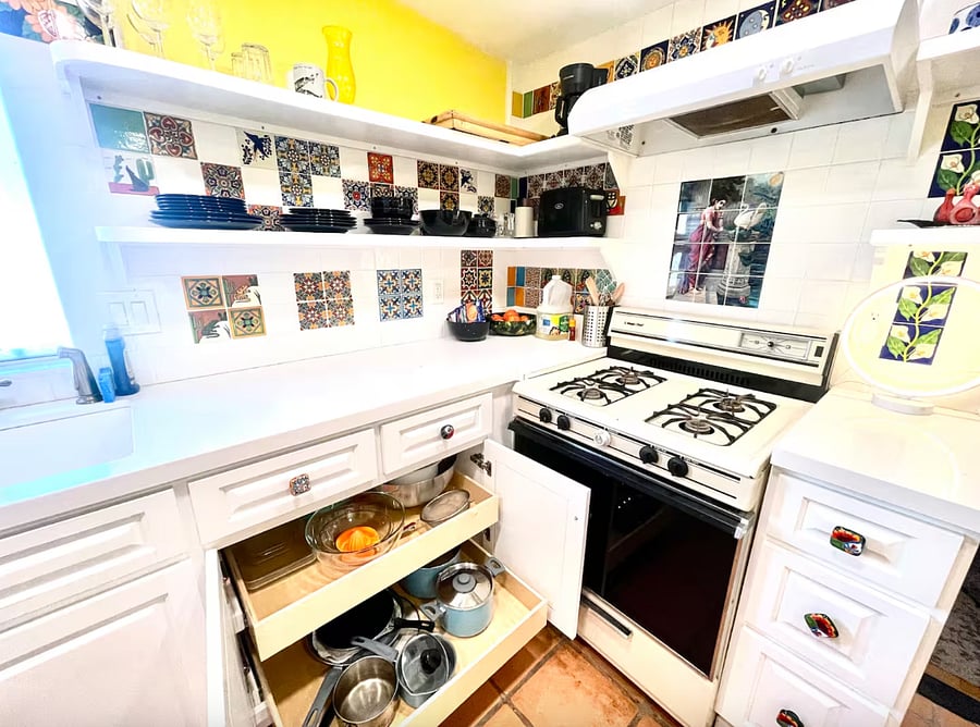 Furnished Finder property 889615_2 photo 12