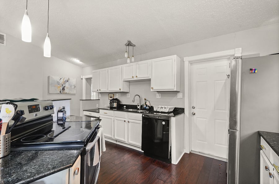 Furnished Finder property 889618_1 photo 16