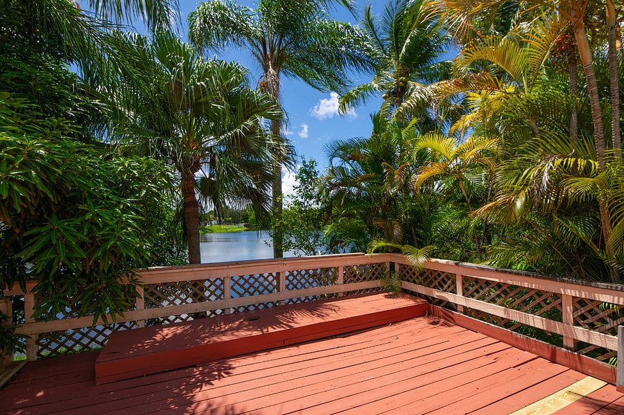 Deck with Lakeview
