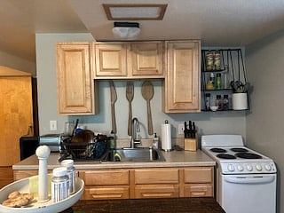 Furnished Finder property 889658_1 photo 3
