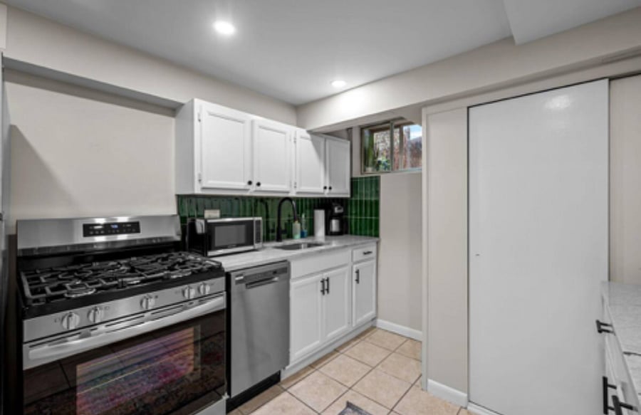 Furnished Finder property 889660_1 photo 8