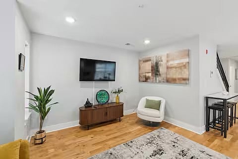Furnished Finder property 889720_1 photo 16