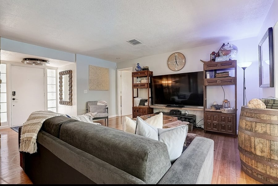 Furnished Finder property 889754_1 photo 3