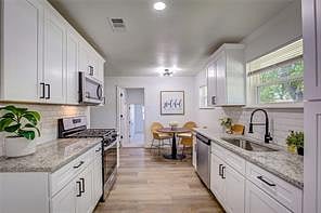 Furnished Finder property 889770_1 photo 4