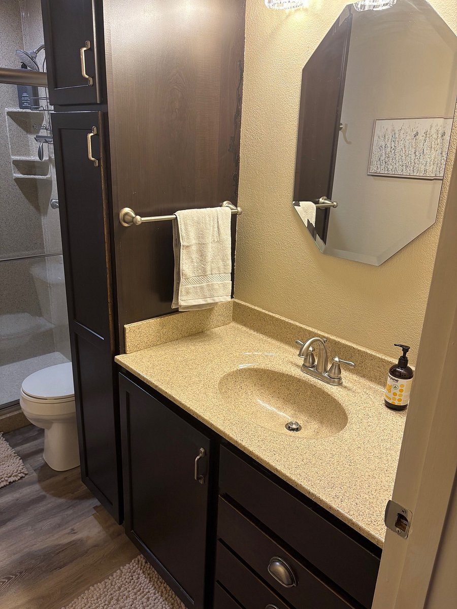 Furnished Finder property 889828_1 photo 35