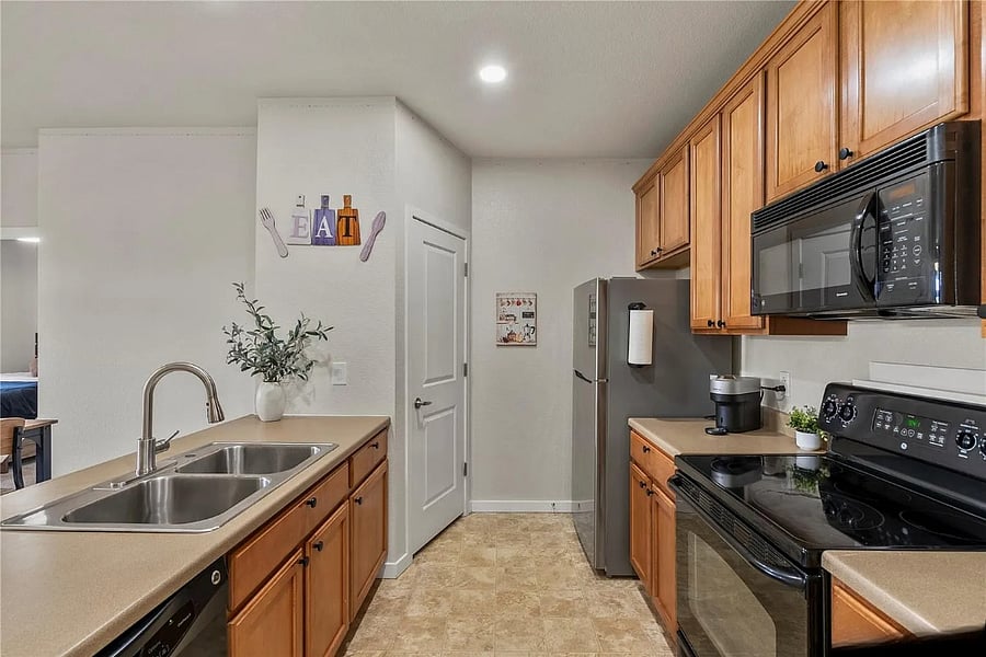 Furnished Finder property 889833_1 photo 9