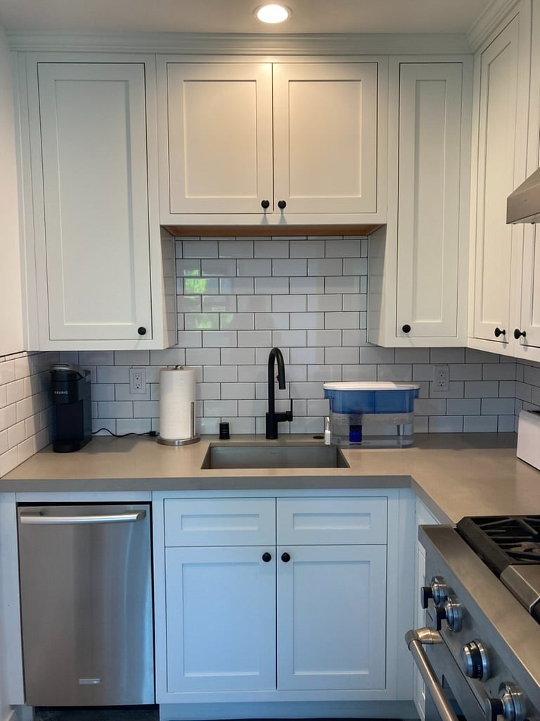 Newly remodeled kitchen.