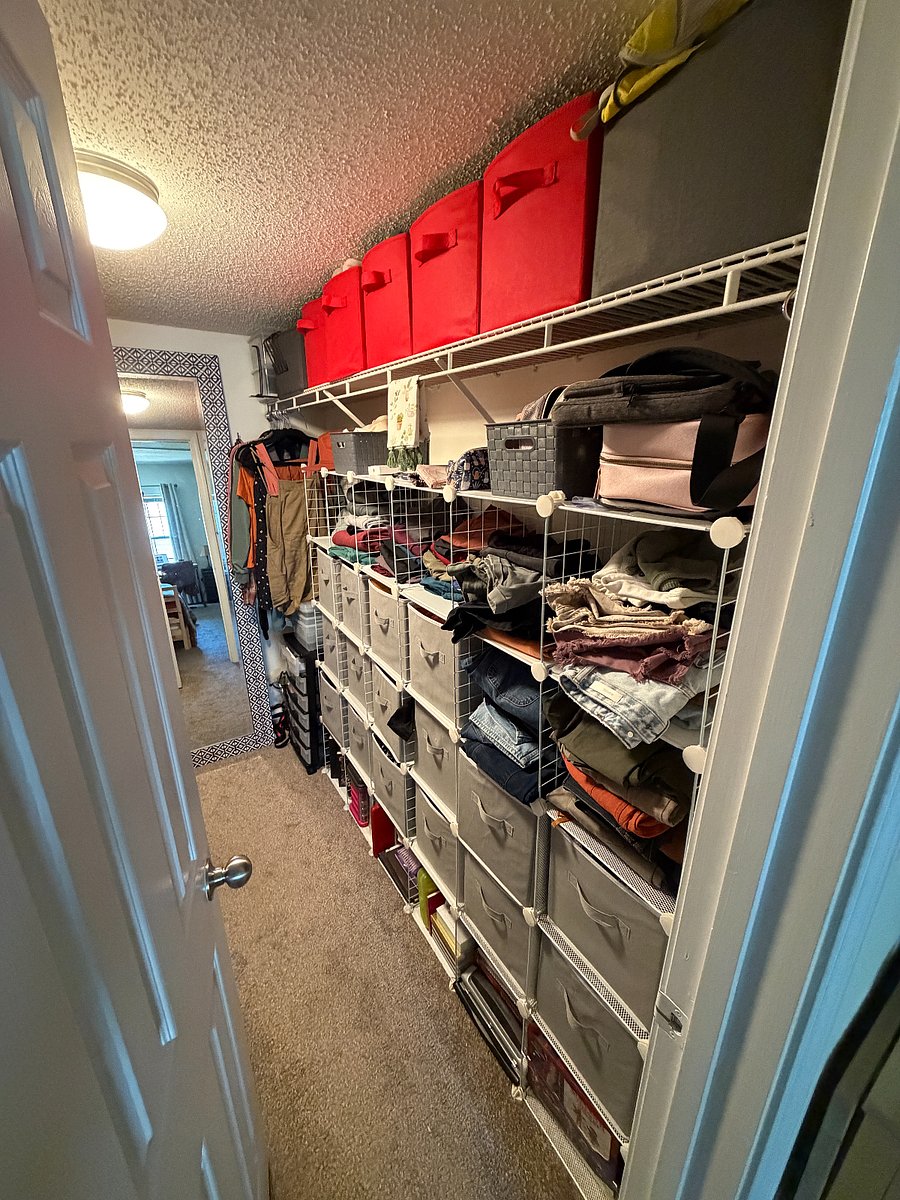 walk in closet