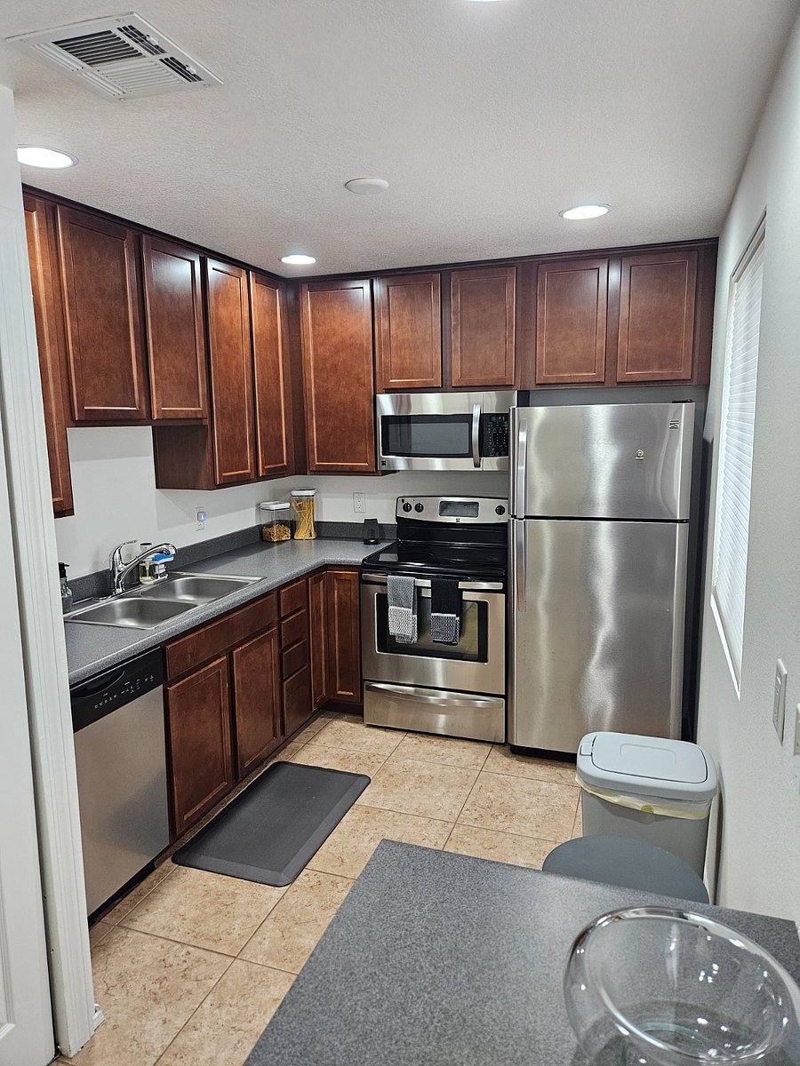 Furnished Finder property 889872_1 photo 18