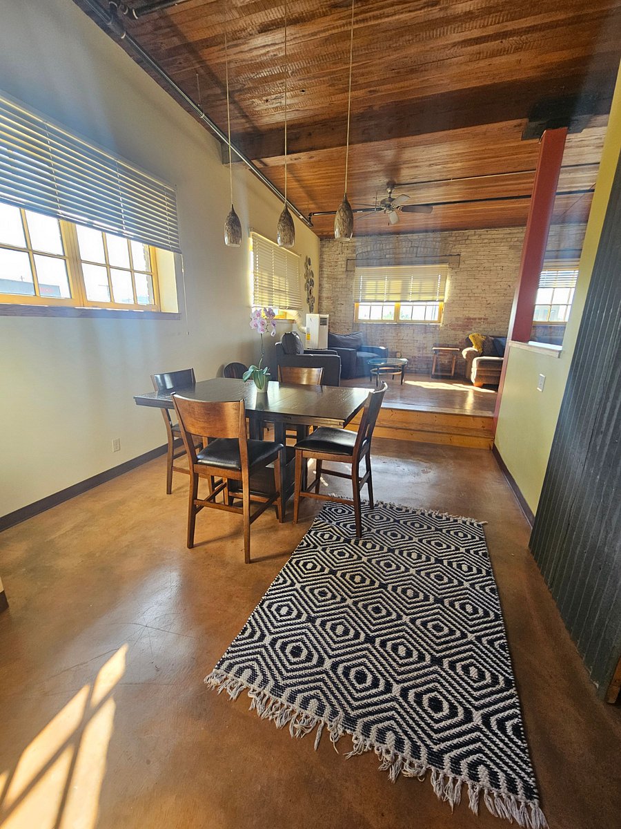 Furnished Finder property 889875_1 photo 4