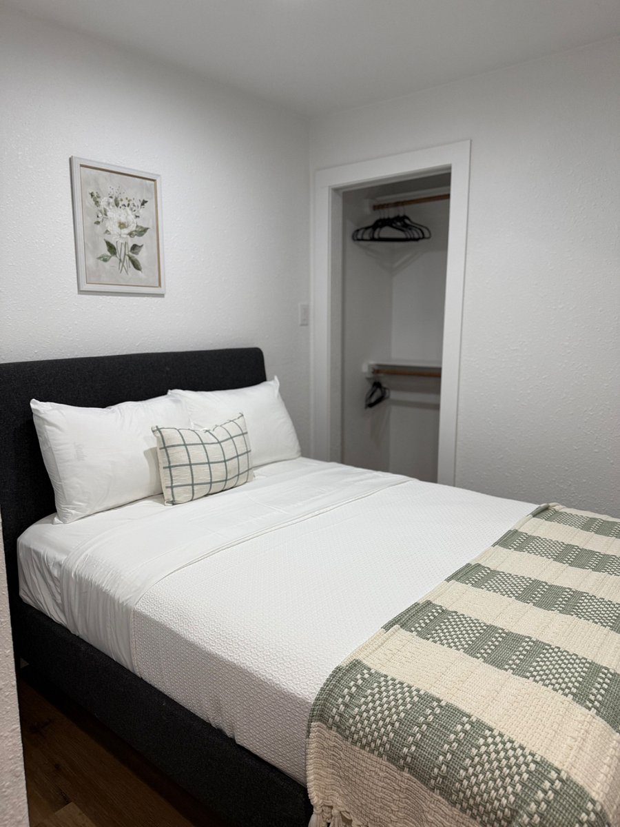 Furnished Finder property 889877_1 photo 11