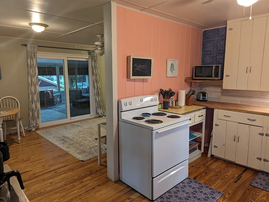 Kitchen & Living Room
