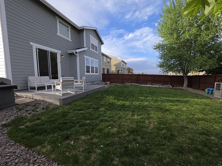 6ft Privacy Fence, Large Backyard