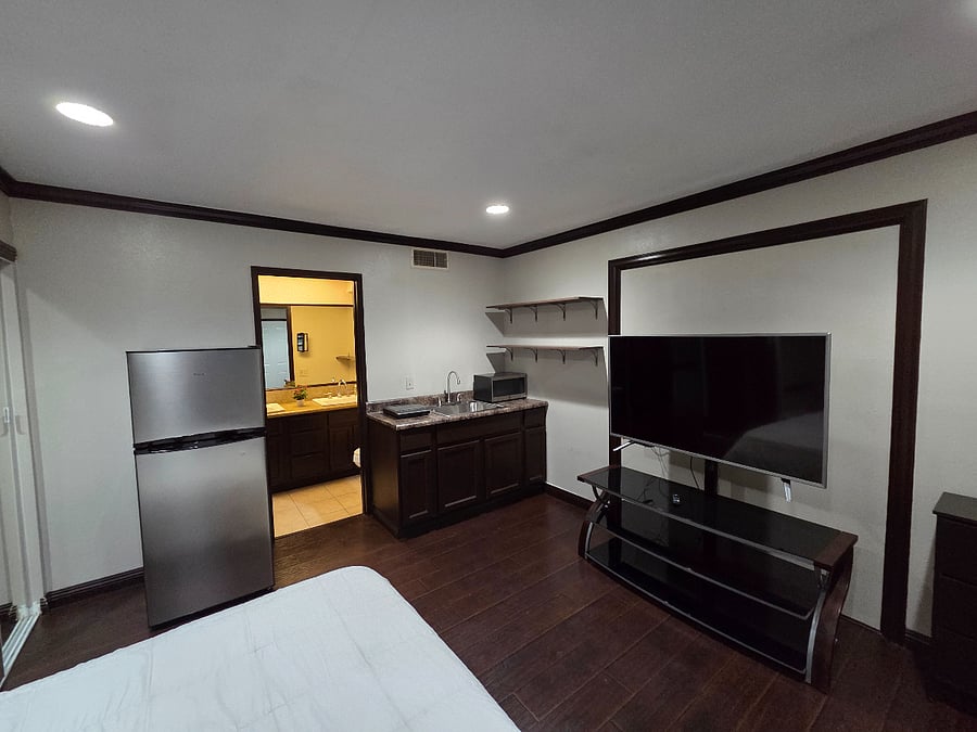 Furnished Finder property 889922_1 photo 11
